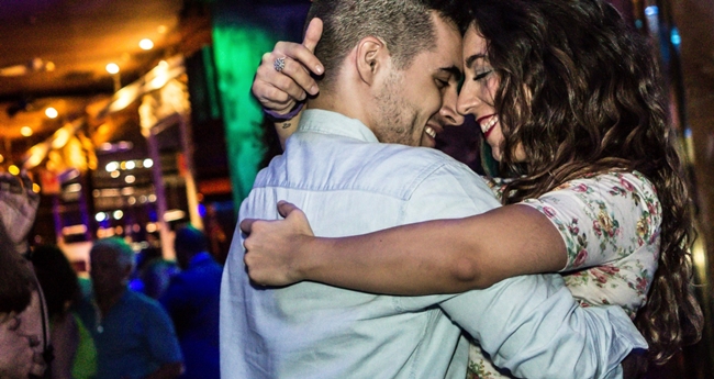 Enamorada Stefania Arias Bailas - Relatos Salseros