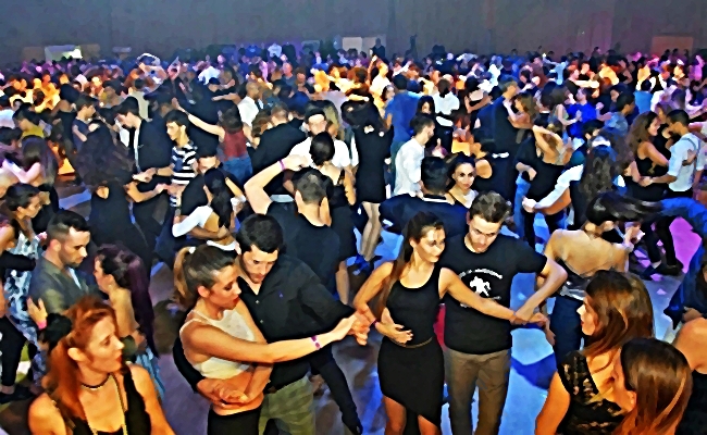 El exito de la Bachata On1 - Relatos Salseros