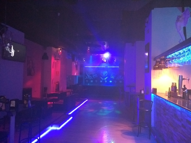 Fiesta Salsa Secta Sala Elefante Blanco - RelatosSalseros.com