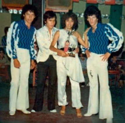 La caseta internacional de las estrellas - relatossalseros.wordpress.com