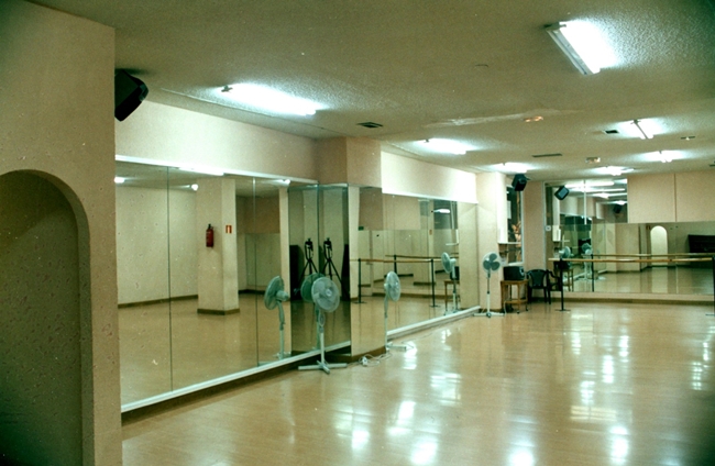 Abailarmadrid en Calle Martinez Izquierdo - 1999 a 2013 - relatossalseros.wordpress.com